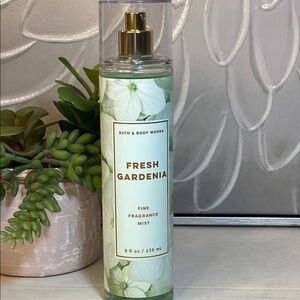 Fresh Gardenia fine fragrance mist Bath & Body Works. Brand New